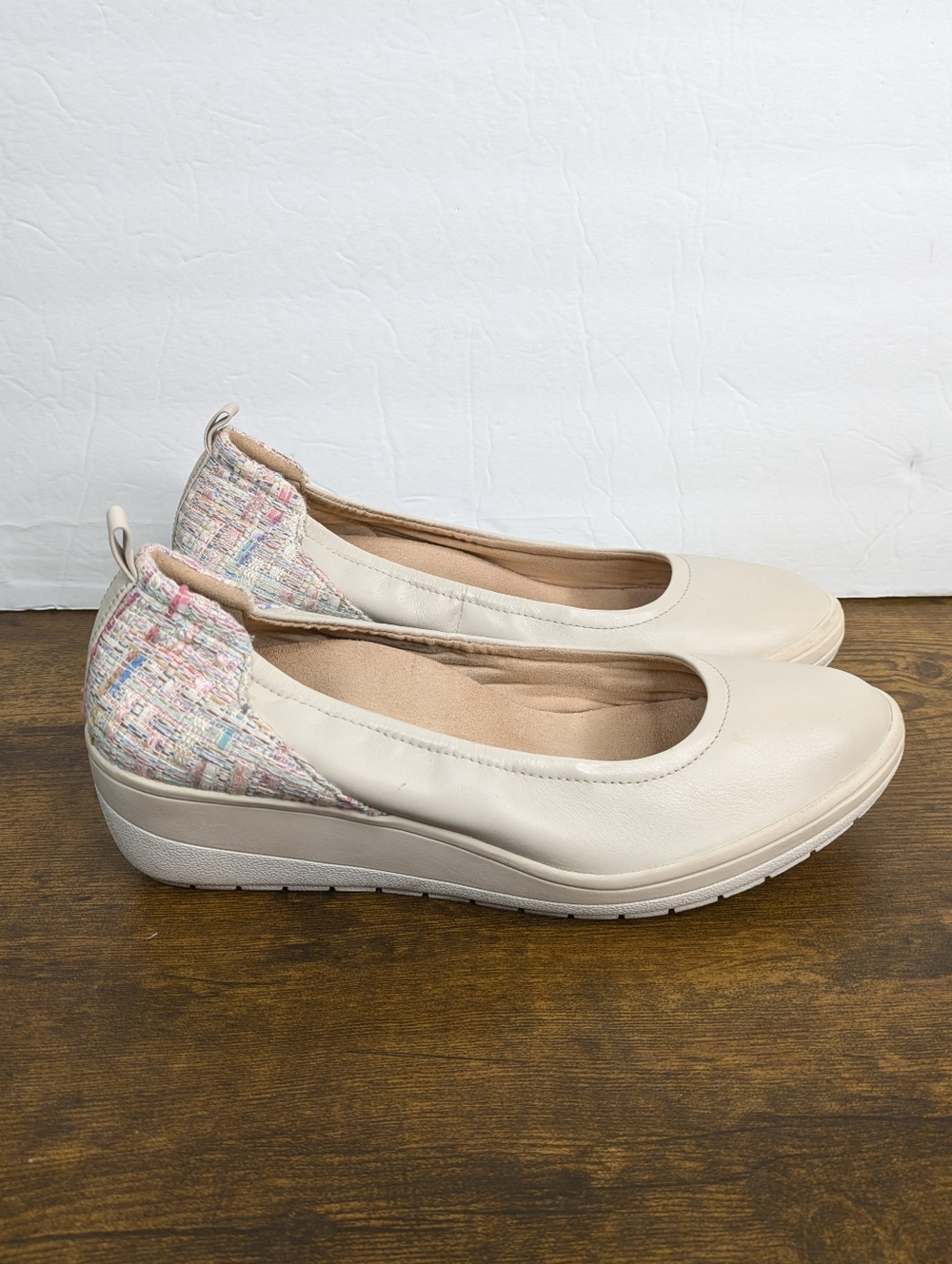 Vionic Jacey Wedge Pumps 8.5 Cream Leather Tweed Slip On Comfort Heels Shoes - Picture 11 of 11